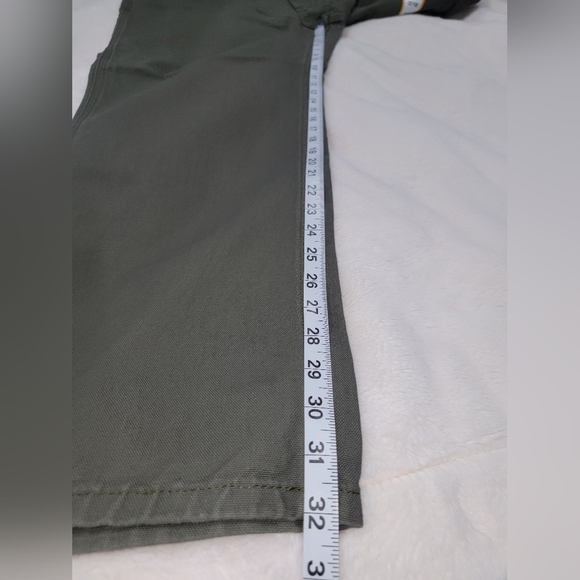 Carhartt Olive Green Chinos Classic Style - Picture 9 of 12